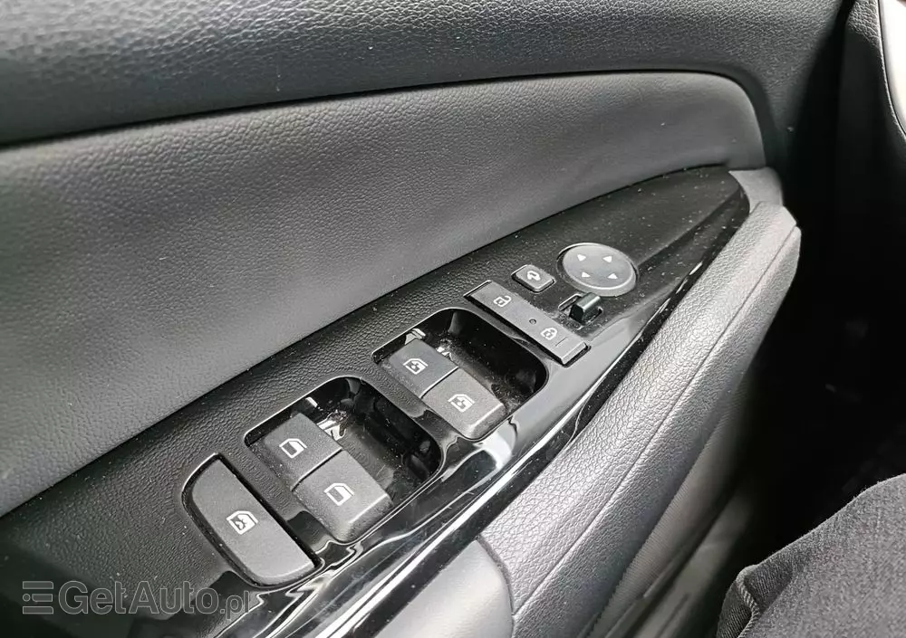 KIA Sportage 1.6 T-GDI MHEV Business Line 2WD DCT