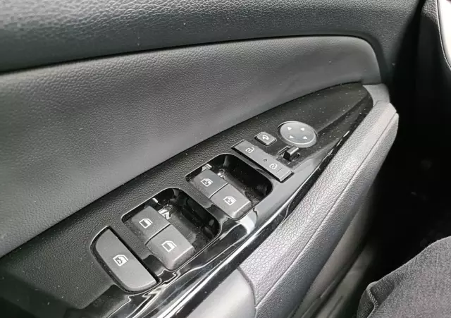 KIA Sportage 1.6 T-GDI MHEV Business Line 2WD DCT