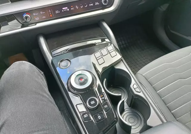 KIA Sportage 1.6 T-GDI MHEV Business Line 2WD DCT