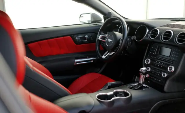 FORD Mustang Fastback 2.3 Eco Boost