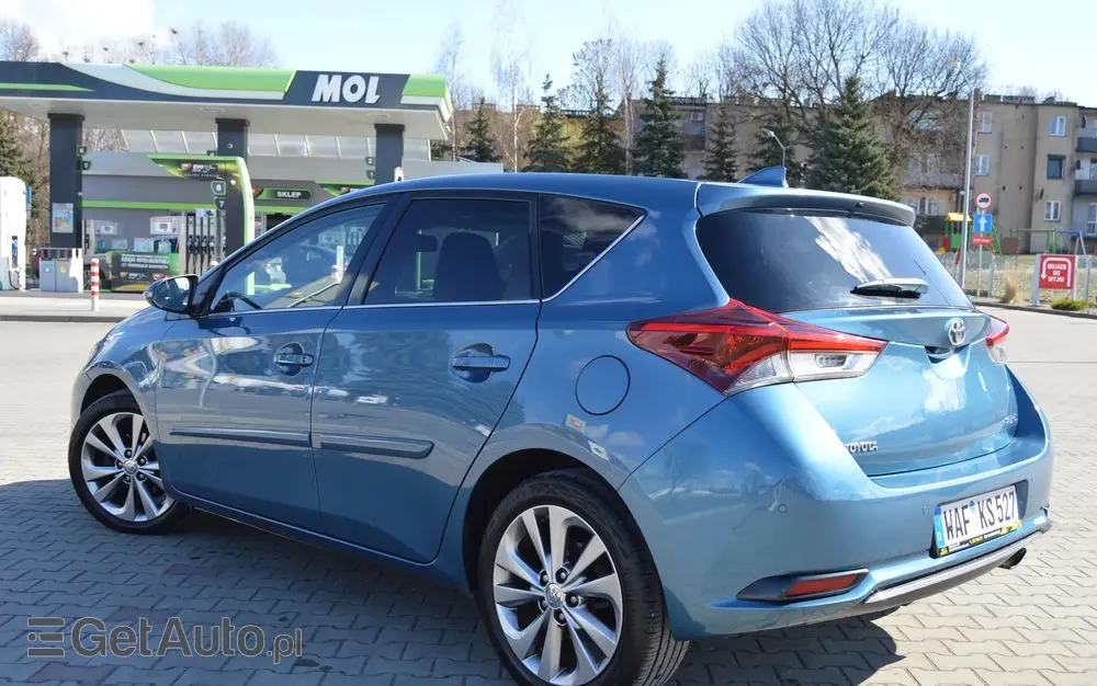 TOYOTA Auris 1.2 Turbo Executive