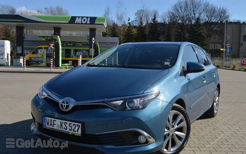 TOYOTA Auris 1.2 Turbo Executive