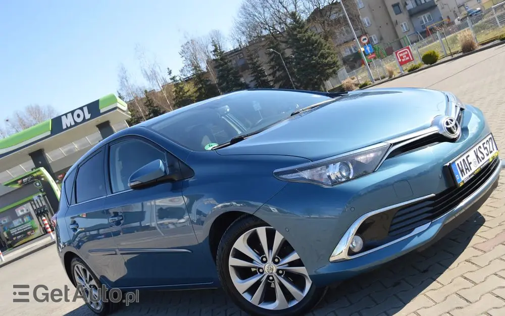 TOYOTA Auris 1.2 Turbo Executive