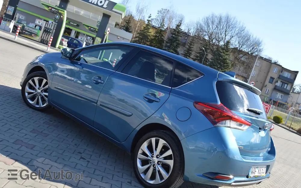 TOYOTA Auris 1.2 Turbo Executive
