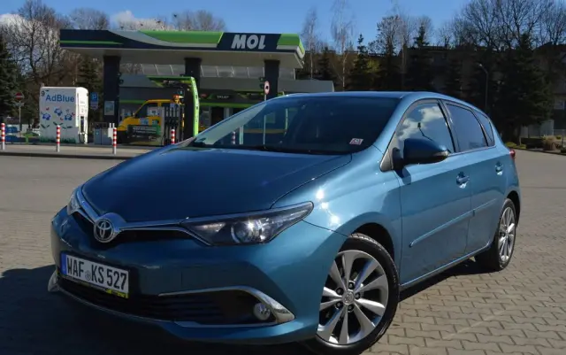 TOYOTA Auris 1.2 Turbo Executive