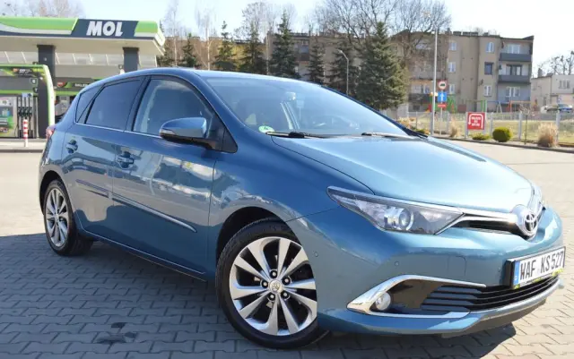 TOYOTA Auris 1.2 Turbo Executive