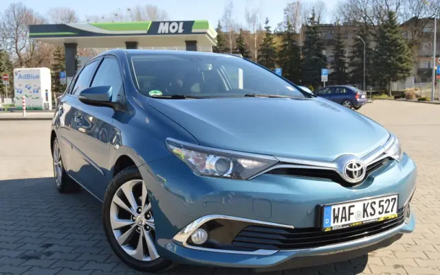TOYOTA Auris 1.2 Turbo Executive