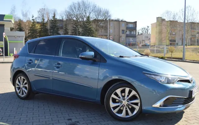 TOYOTA Auris 1.2 Turbo Executive