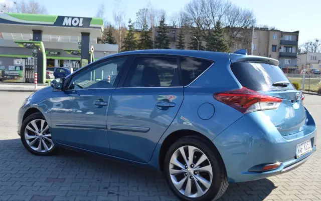 TOYOTA Auris 1.2 Turbo Executive