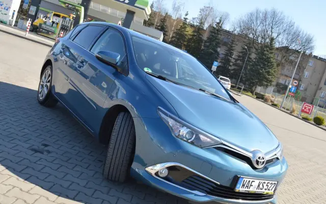 TOYOTA Auris 1.2 Turbo Executive