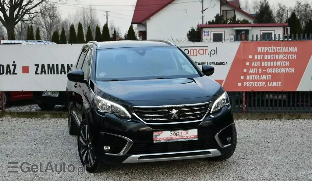 PEUGEOT 5008 