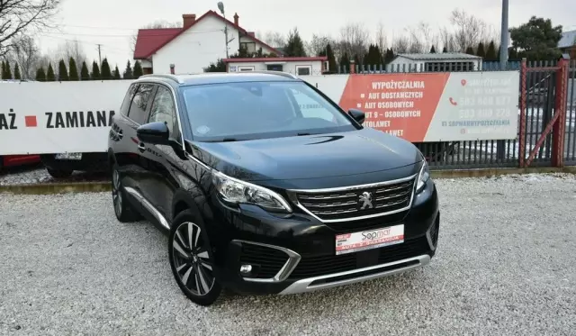 PEUGEOT 5008 