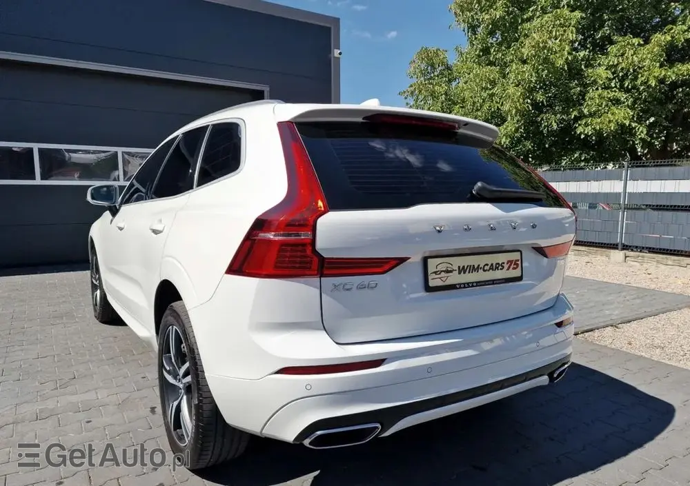 VOLVO XC 60 D4 R-Design