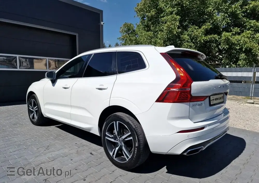 VOLVO XC 60 D4 R-Design