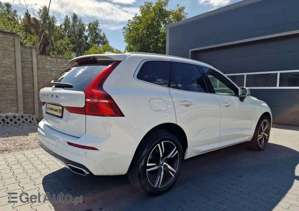 VOLVO XC 60 D4 R-Design