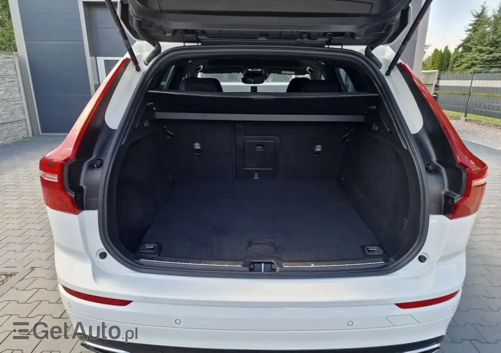 VOLVO XC 60 D4 R-Design