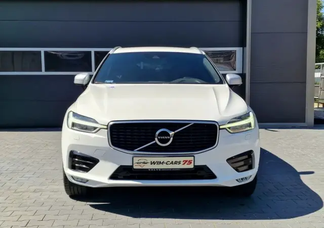 VOLVO XC 60 D4 R-Design