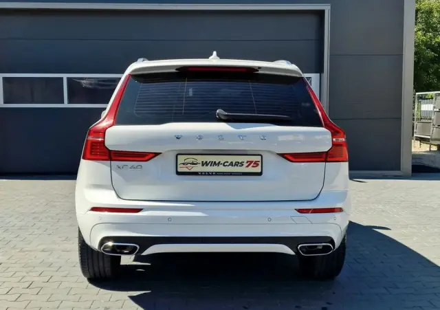 VOLVO XC 60 D4 R-Design