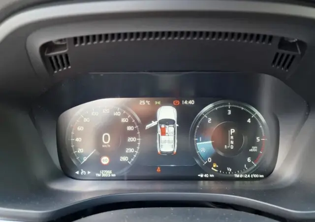 VOLVO XC 60 D4 R-Design