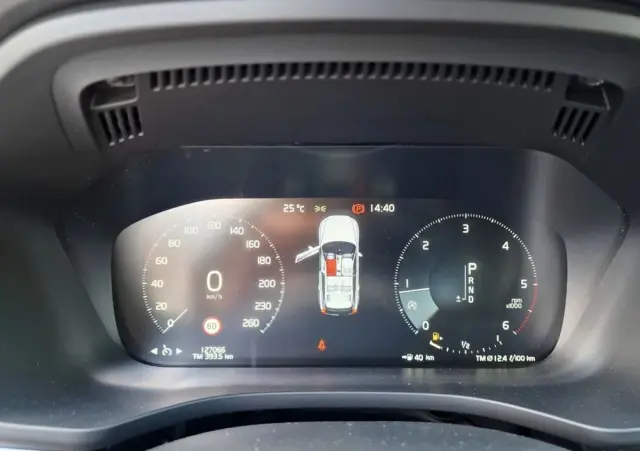 VOLVO XC 60 D4 R-Design