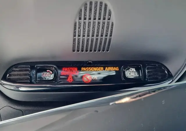 VOLVO XC 60 D4 R-Design