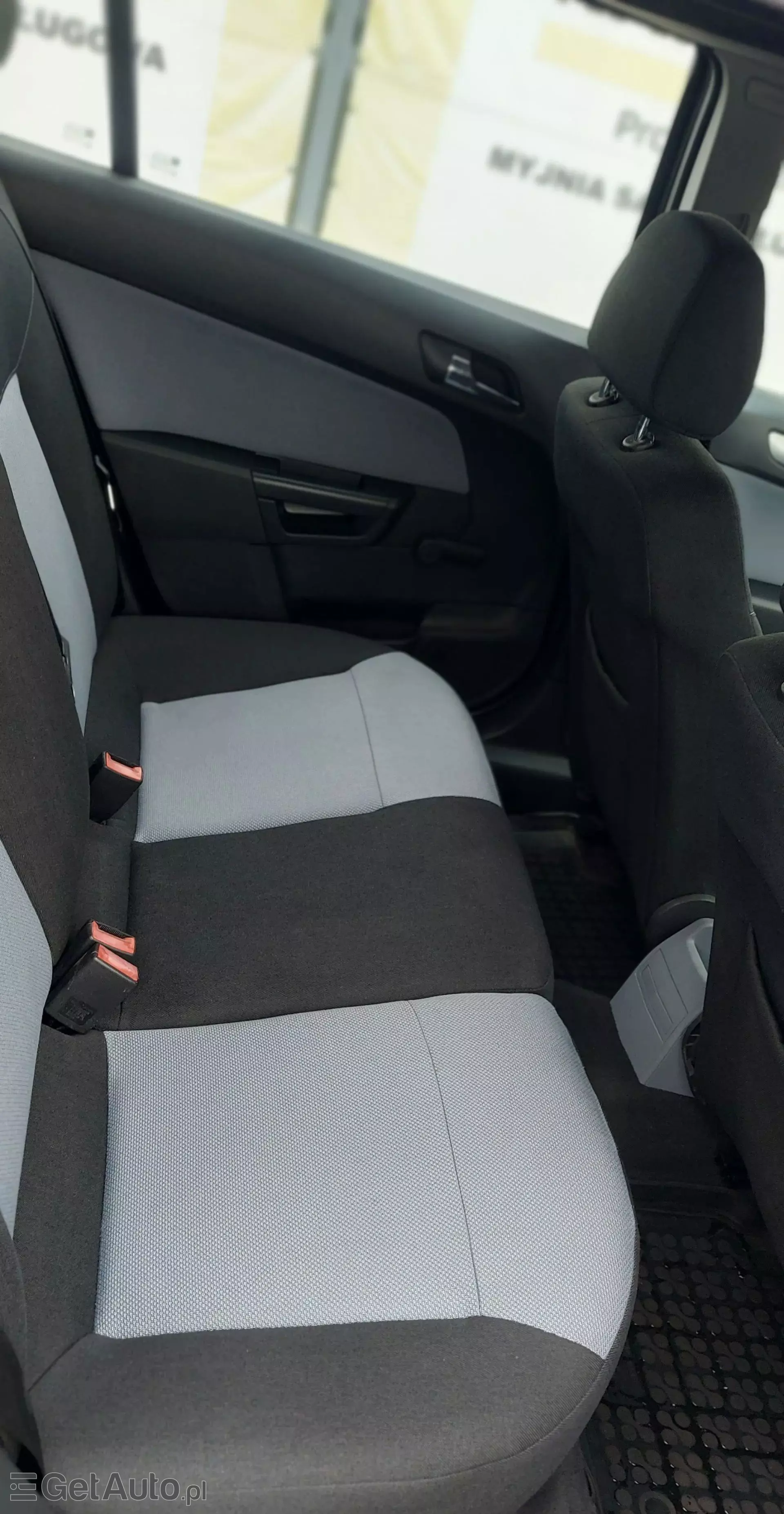 OPEL Astra 1.8i (140 KM)