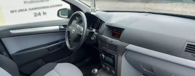 OPEL Astra 1.8i (140 KM)