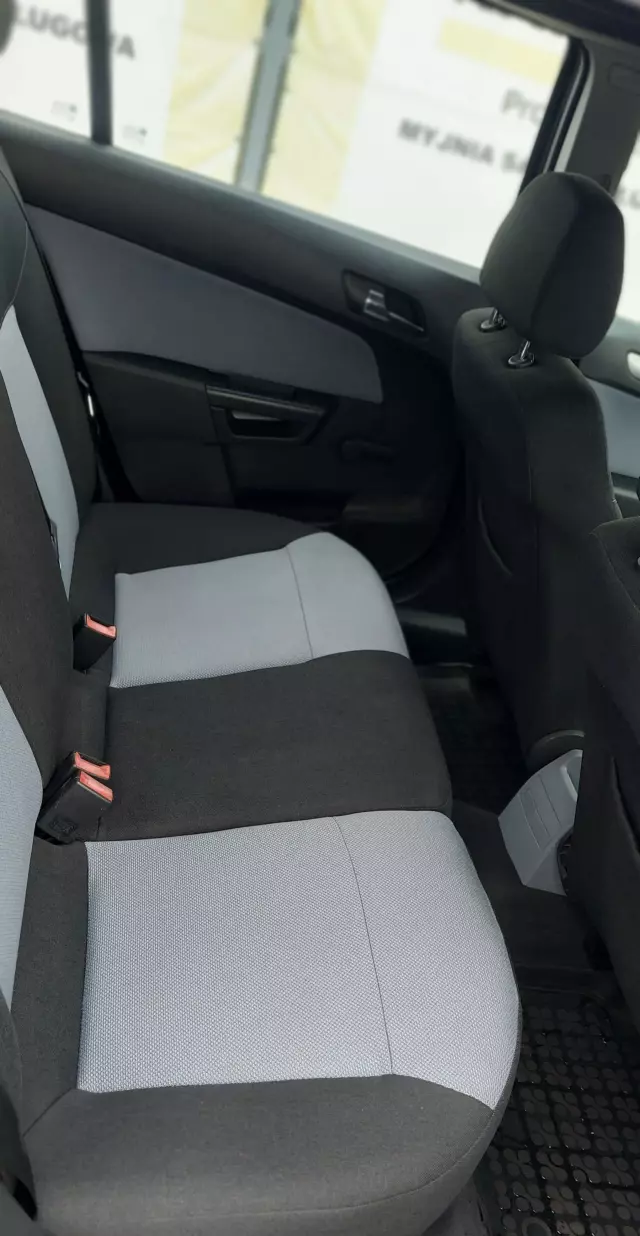 OPEL Astra 1.8i (140 KM)