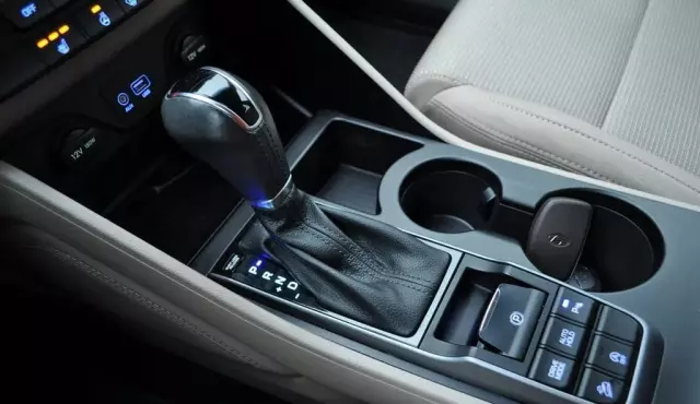 HYUNDAI Tucson 1.7 CRDI (141 KM) DCT