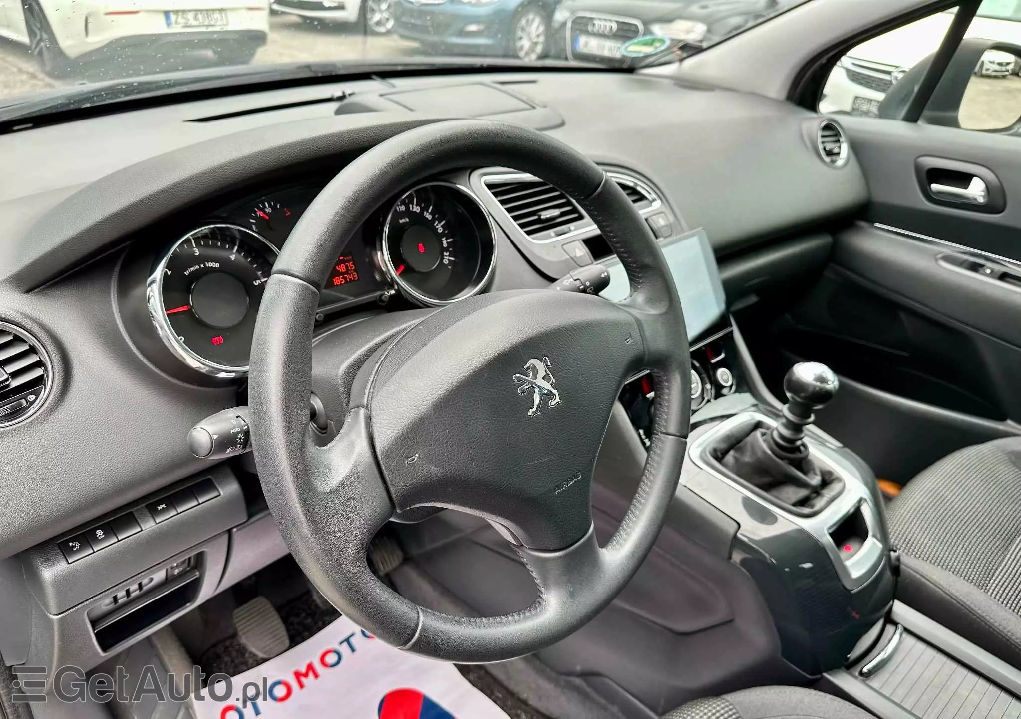 PEUGEOT 5008 1.6 HDi Style 7os