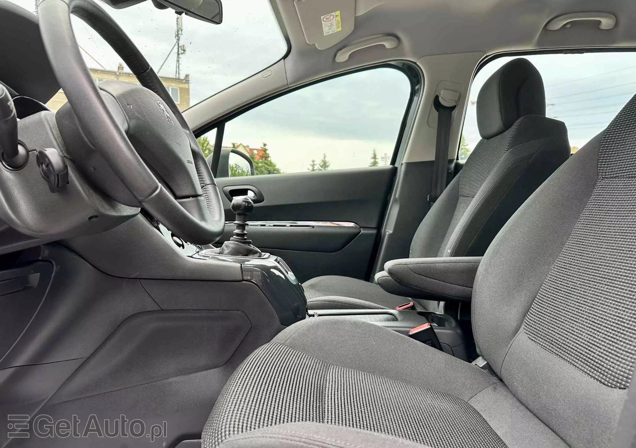 PEUGEOT 5008 1.6 HDi Style 7os