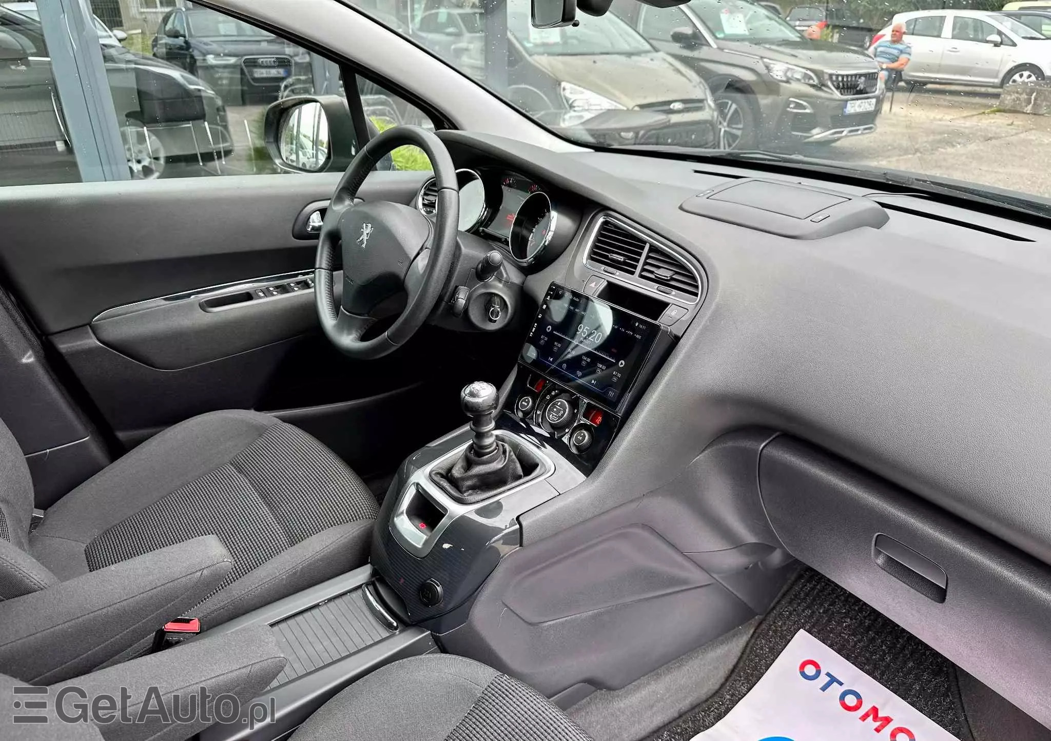 PEUGEOT 5008 1.6 HDi Style 7os