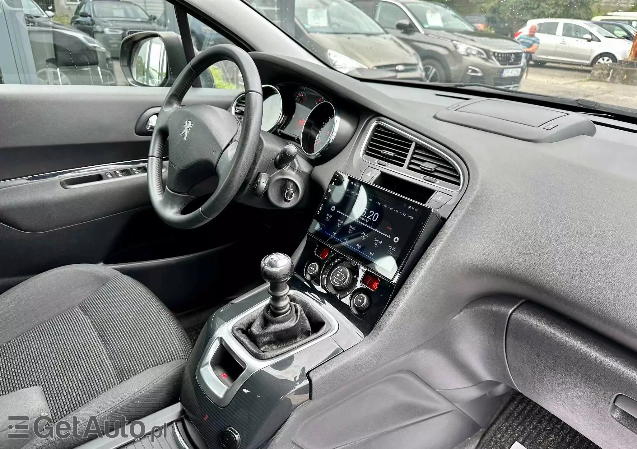PEUGEOT 5008 1.6 HDi Style 7os