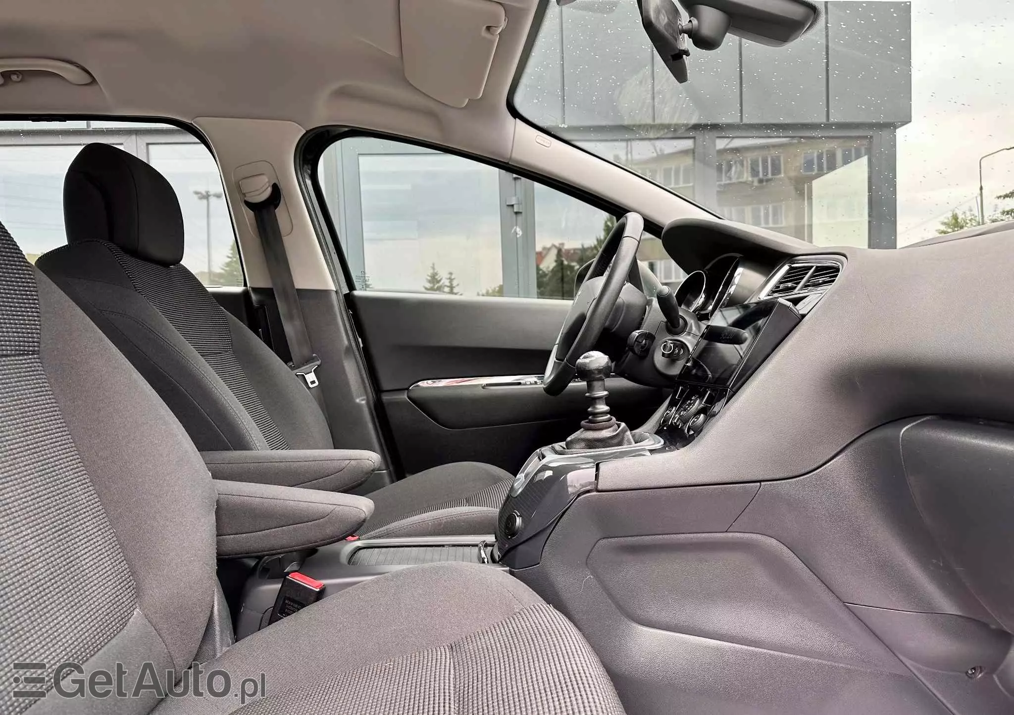 PEUGEOT 5008 1.6 HDi Style 7os