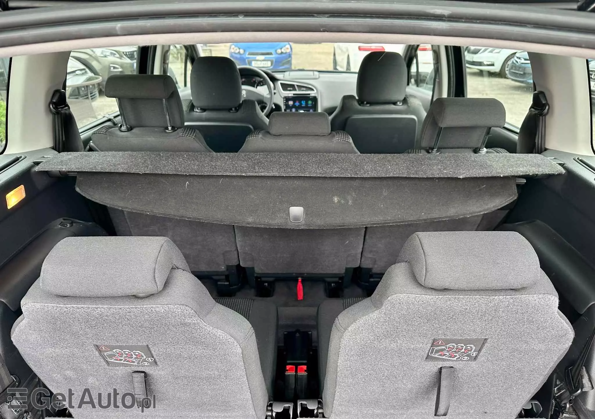 PEUGEOT 5008 1.6 HDi Style 7os