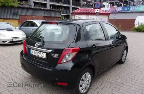 TOYOTA Yaris 