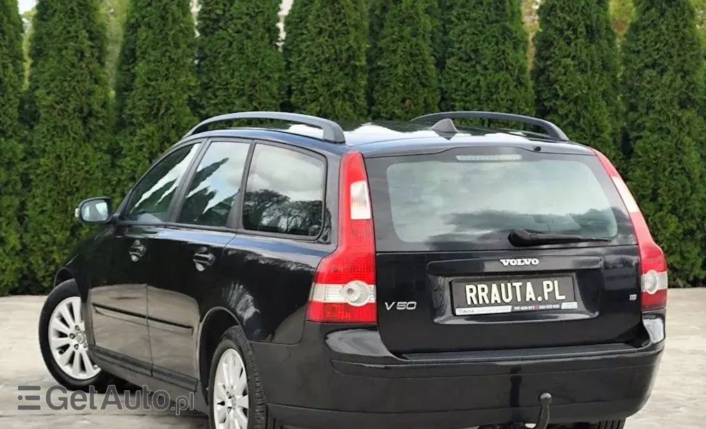 VOLVO V50 