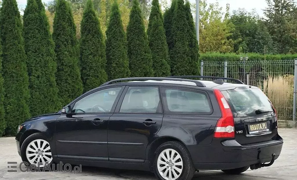 VOLVO V50 