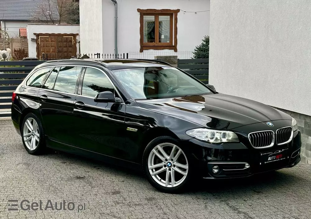 BMW Seria 5 520d Touring Luxury Line