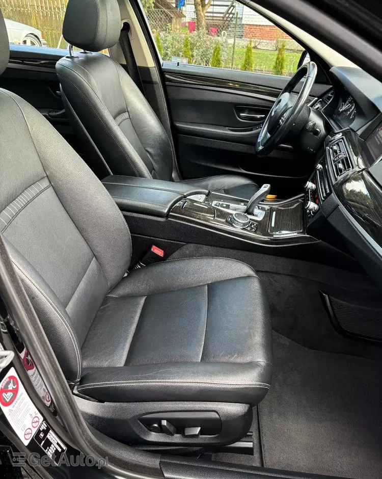 BMW Seria 5 520d Touring Luxury Line
