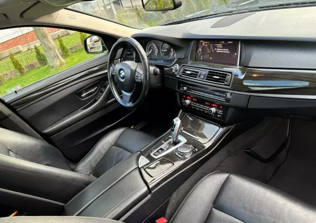BMW Seria 5 520d Touring Luxury Line