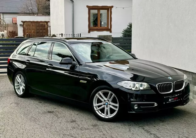 BMW Seria 5 520d Touring Luxury Line