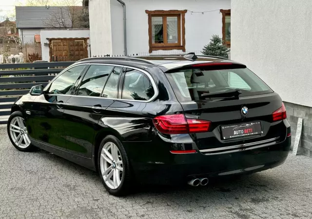 BMW Seria 5 520d Touring Luxury Line