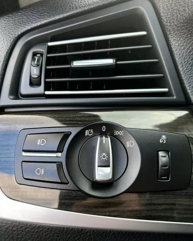 BMW Seria 5 520d Touring Luxury Line