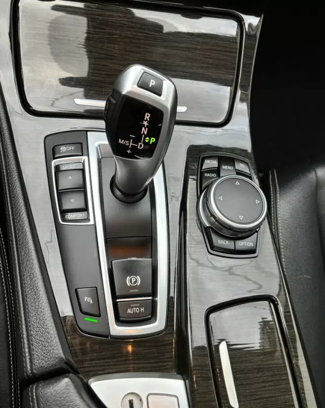 BMW Seria 5 520d Touring Luxury Line