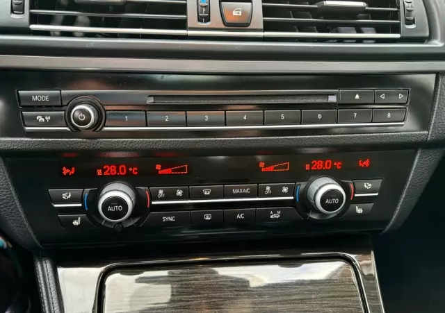 BMW Seria 5 520d Touring Luxury Line