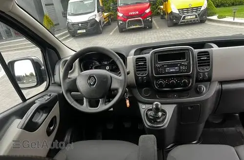RENAULT Trafic 