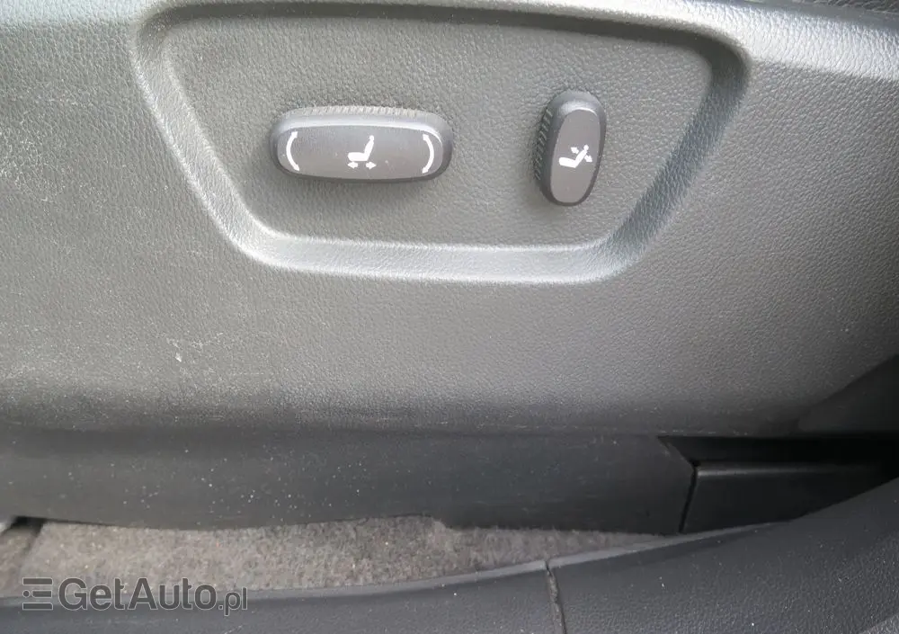 CHEVROLET Captiva 2.2 4WD Automatik LTZ