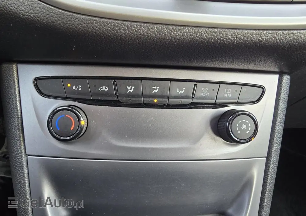 OPEL Astra 1.6 D (CDTI) Automatik Dynamic