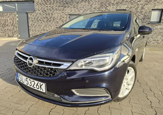 OPEL Astra 1.6 D (CDTI) Automatik Dynamic